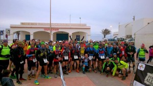 Los corredores de la Formentera All Round Trail momentos antes de la salida de la carrera larga.