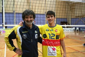 Toni Gino Corona y su hijo, Camilo, posan satisfechos después del partido ante Lugo.