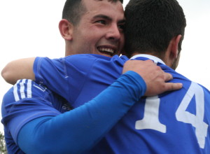 Ramos y Nil celebran el 2 a 0 antes del descanso