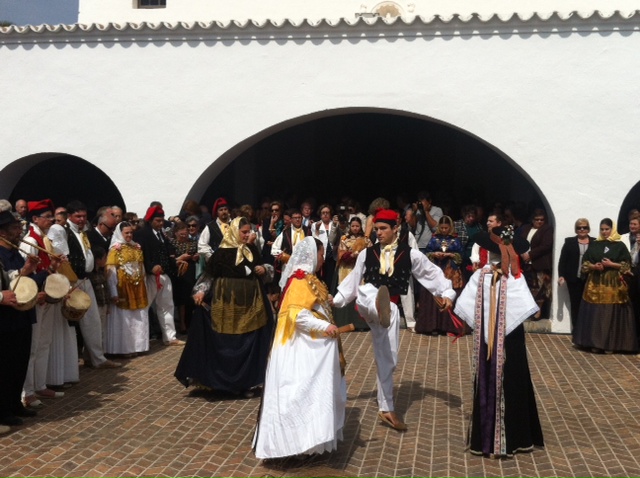 Moment del ball a càrrec de la colla de Sant Josep. Fotos: D.V.