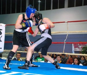 Susana Torres, durante un combate disputado en el polideportivo de sa Blanca Dona.