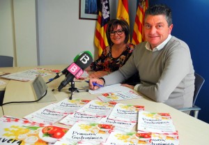 José Antonio Verdugo i Teresa Bonet, durant la presentació de la Primavera Gastronòmica.