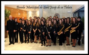 La Banda Municipal de Música de Sant Josep de sa Talaia al completo. 