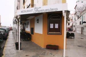 Una vista exterior del Restaurant Formentera, situado en el puerto de Ibiza.