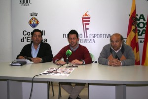 Julio González, Rafael Triguero y Toni Roig, durante la presentación del campeonato de Balears de boxeo.