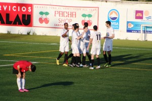 Los jugadores de la Peña celebran el primer gol del partido conseguido por Borja Pando.