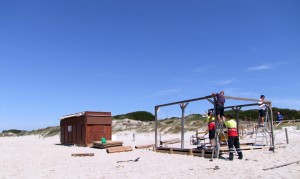 Instal·lació d'un punt de socorrisme. Foto: Consell Insular de Formentera.