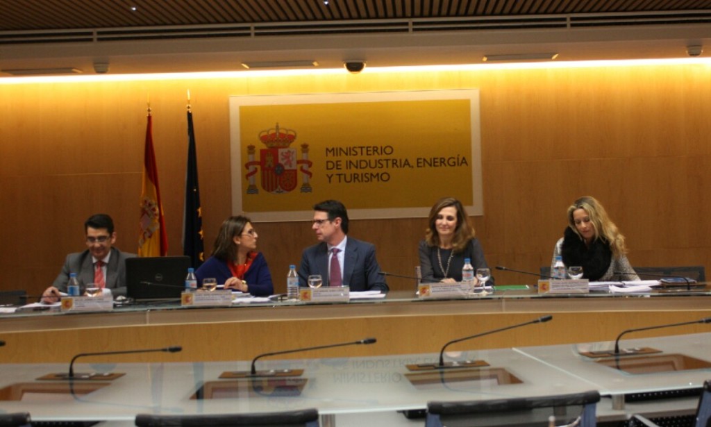 El ministre José Manuel Soria (al centre) presidint la reunió. Foto:  CAIB.