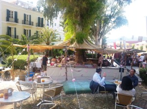 El bar solidario instalado por la plataforma socio sanitaria de las Pitiusas en la Eivissa Medieval.