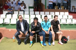 Mario Ormaechea, entrenador de la Peña Deportiva, momentos antes del inicio del partido. Fotos: C. V.