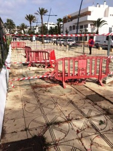 PSOE-Pacte ha enviat unes fotografies del Passeig Marítim per recolzar la seva denúncia.