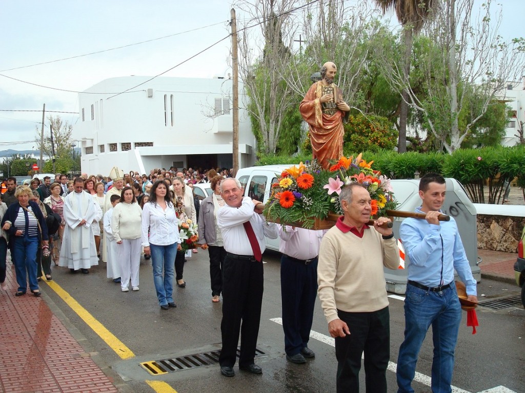 Sortida de la processó. Foto: Ajuntament de Santa Eulària.