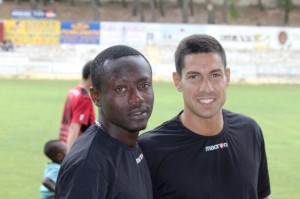 Néstor Trujillo posa junto a Winde, que se perderá por sanción el partido ante el Eldense. 