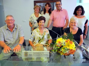 A la imatge, els integrants de la família Powell a un moment de l'homenatge. 