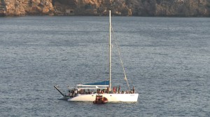 Imagen del barco en el que se celebraba la fiesta en la que estaba el fallecido. Foto: Ibiza Producciones