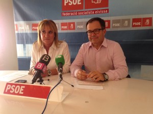 Marta Díaz i Josep Marí Ribas, en la roda de premsa d'aquesta tarda