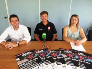 Rafael Triguero, Jason Harvey y Mar Sánchez, en la presentación del torneo de rugby.