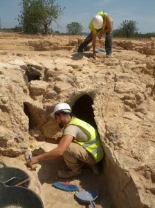 Hi ha tres beques d’arqueologia per a l’estudi i siglat de materials arqueològics de diferents campanyes