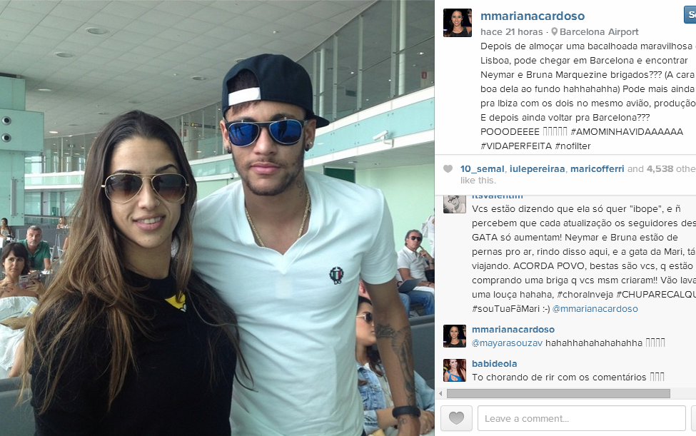 Neymar sorprendido en el aeropuerto del Prat antes de subirse al avión rumbo a Ibiza. Foto: Instagram.