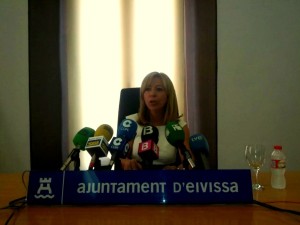 Pilar Marí en un momento de la rueda de prensa. 