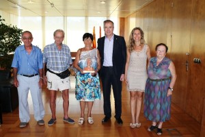 Vicent Serra y Carmen Ferrer junto a la pareja francesa y dos amigos ibicencos.