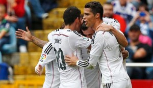 Los jugadores del Real Madrid celebran uno de los ocho goles ante el Deportivo. Foto: Real Madrid