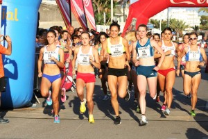 Un total de quince participantes tomaron parte en la milla elite femenina.