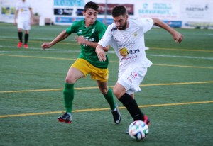 José Carlos Moreno fue uno de los jugadores más activos por la banda izquierda. 