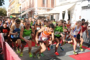 Una imagen de la salida de la prueba, en la que no Urbano no estaba entre los primeros. Fotos: C. V.