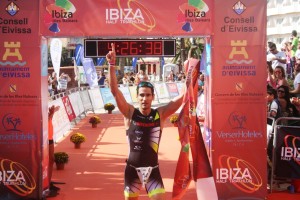 Albert Jiménez fue el ganador de la primera edición del Ibiza Half Triathlon. Fotos: C. V.