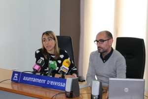 En la imagen, la concejala de Bienestar Social, Mar Sanchez, junto al coordinador del PMD, Iván Castro.