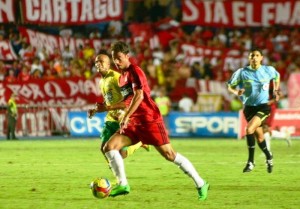 Jorge Brazalez, nuevo delantero del Formentera, en un partido con el America de Cali. Foto: Facebook