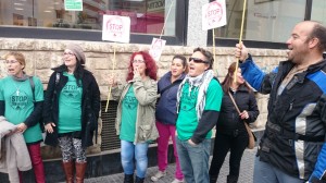 José Luis Ruiz, tercero por la derecha, junto a otros integrantes de la plataforma. 