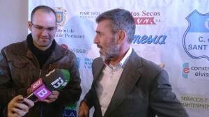 Vicente Román, entrenador del San Rafael, durante la comparecencia ante los medios de comunicación.