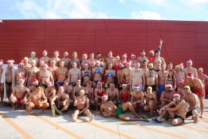 Un total de 63 participantes tomaron parte en la V Copa de Navidad de natación. Fotos: C. V.