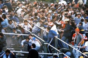 Una avalancha de aficionados provocó 39 fallecidos el 29 de mayo de 1985 en el estadio de Heysel.