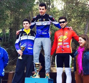 Jordi Cardona, Francisco Molina y Álvaro Cardona, el podio del Duatlón Cross de Sant Antoni.