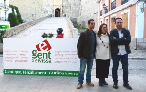 Jaume Ribas, Ángels Martínez y Juanjo Cardona en la presentación de la candidatura de Gent per Eivissa. 