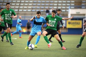 Imagen del encuentro entre Ciudad de Ibiza y Sant Jordi disputado en Can Misses. Foto: Fútbol Pitiuso