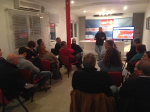 Imatge de l'assemblea oberta de la FSE-PSOE preparatòria de les conferències polítiques