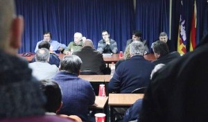 Una imagen de la reunión mantenida este viernes en la sede de la Federación de Fútbol. Foto: FFIB.