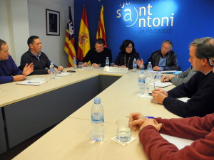 La reunión mantenida en el Ayuntamiento de Sant Antoni. Foto: Sant Antoni 