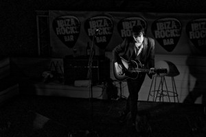 Imagen del concierto que ofreció Pete Doherty en Ibiza Rocks. 