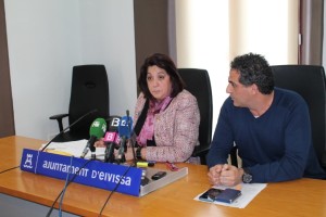 Lina Sansano y Juan Flores, hoy en rueda de prensa. 