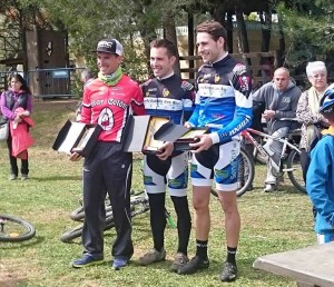 Roberto Martínez, Jordi Cardona y Andrés Romero, los tres primeros de la BTT Can Truy. Foto: CC Santa Eulalia