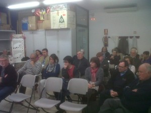 Un moment de l'assemblea celebrada al local social de Cala de Bou. 