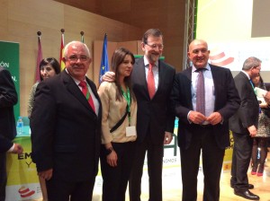 Mariano Riera, primero por la izquierda, junto a Mariano Rajoy en el foro donde fue nombrado vicepresidente de la ATA.