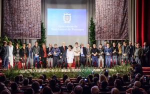 Pepita Gutiérrez, alcaldesa de Sant Antoni, junto a todos los premiados. Foto: Sant Antoni