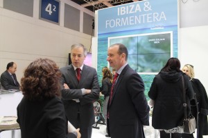 Vicent Serra y Jaume Ferrer, en la feria ITB de Berlín. Foto: Consell d'Eivissa