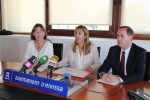 Teresa Palmer y Virginia Marí, en rueda de prensa. 